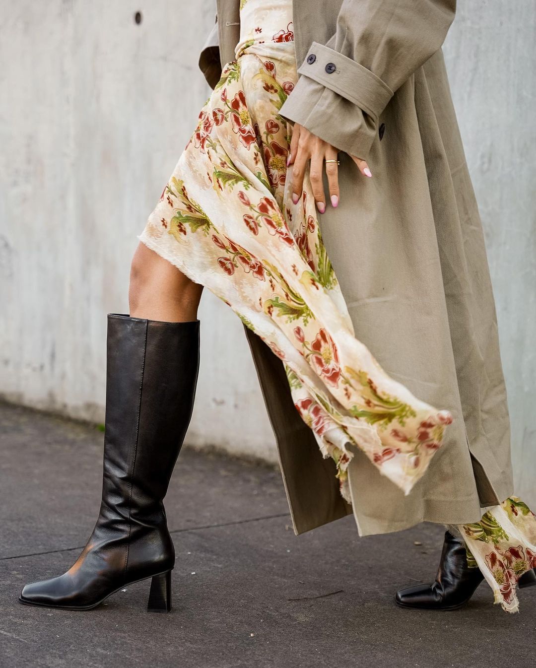 棉麻 A型 植物/花卉 印花 石灰华色 腐殖土色 浅棕褐色 僧袍色 基础扣饰  - VALI鞋履AI设计主图