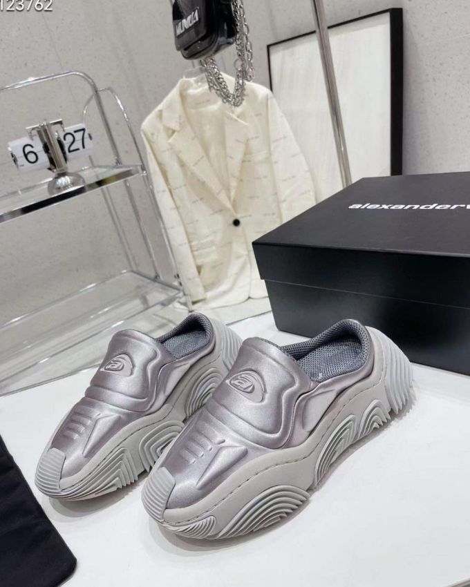 圆头 低帮 深口鞋 皮革 