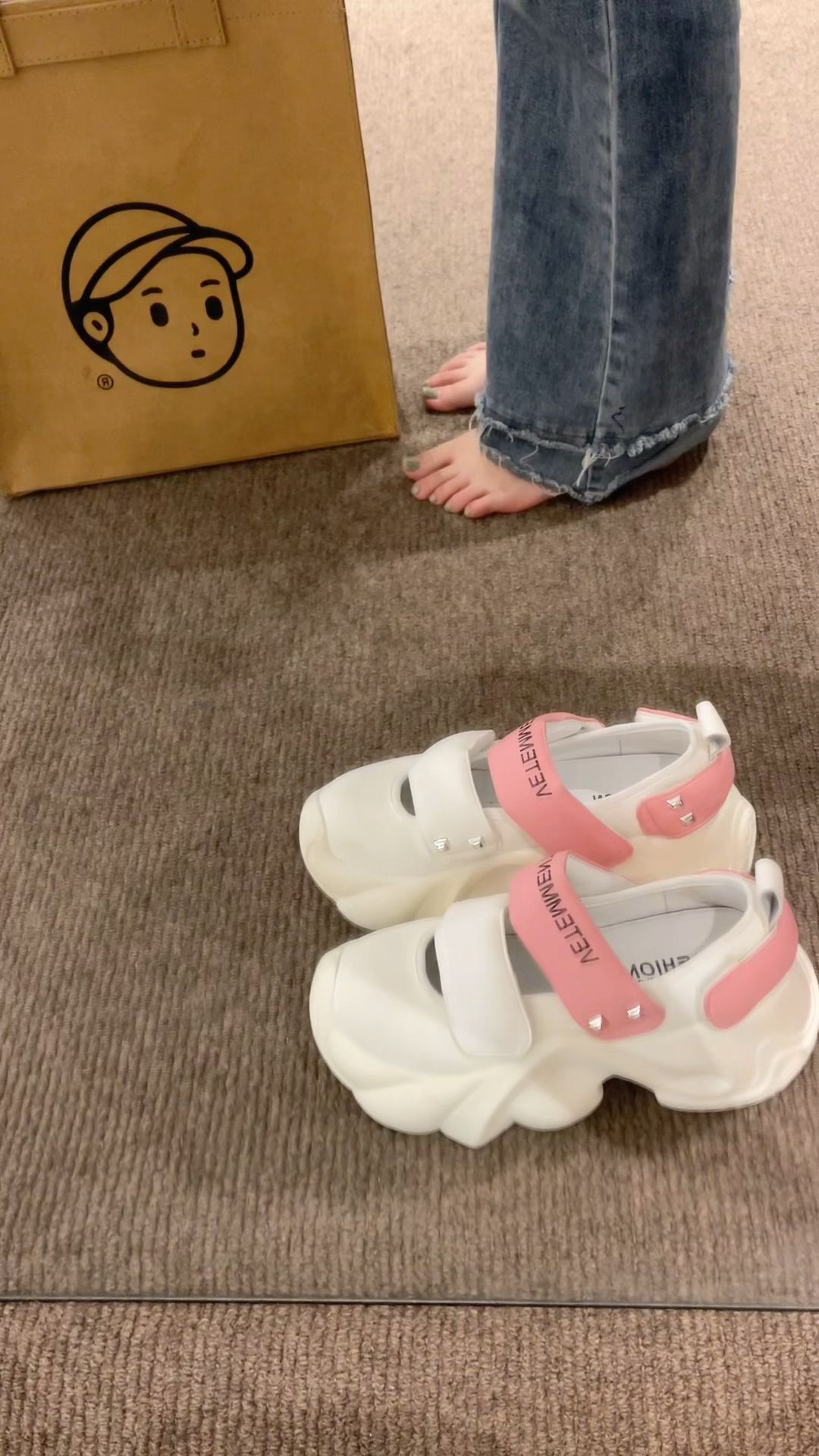 无帮  - VALI鞋履AI设计主图