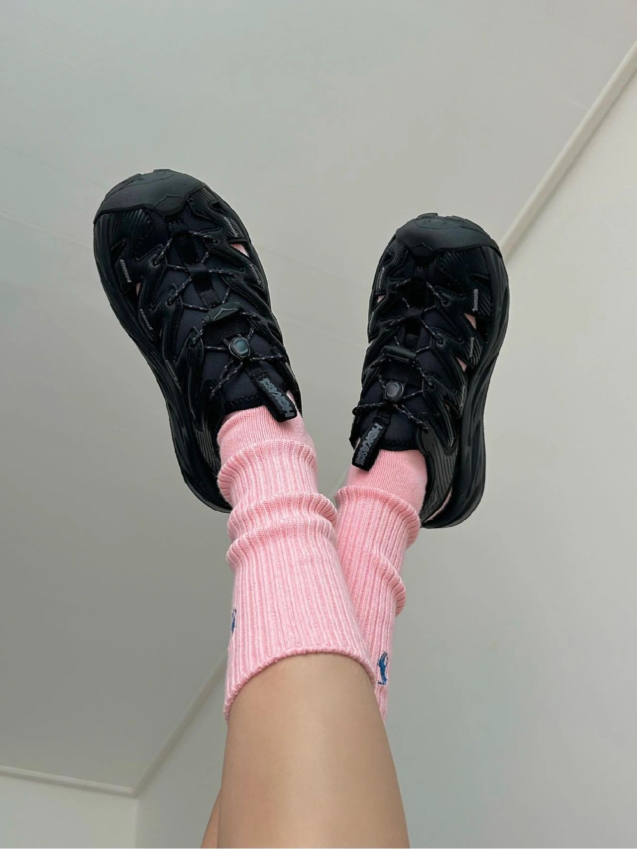  - VALI鞋履AI设计主图