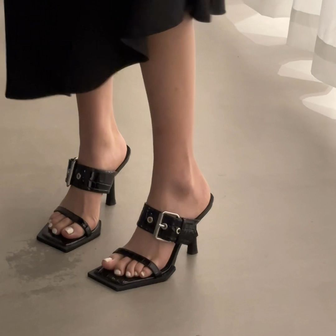 中跟 粗跟 无帮 皮革  - VALI鞋履AI设计主图