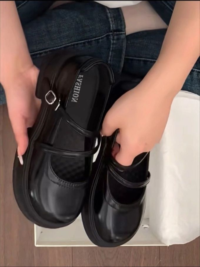 圆头 袢扣 中口鞋 皮革 