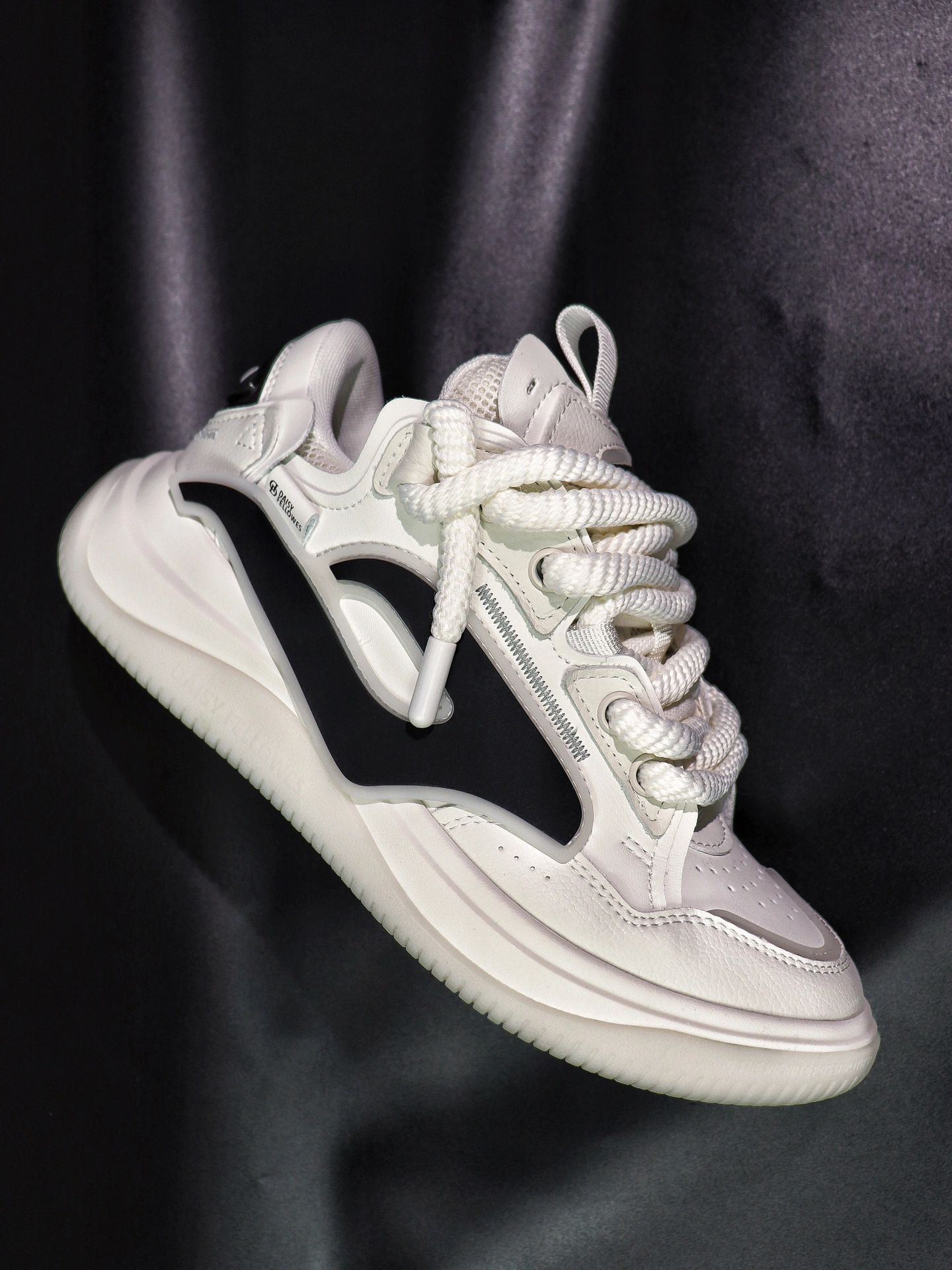 低帮 系带 皮革  - VALI鞋履AI设计主图