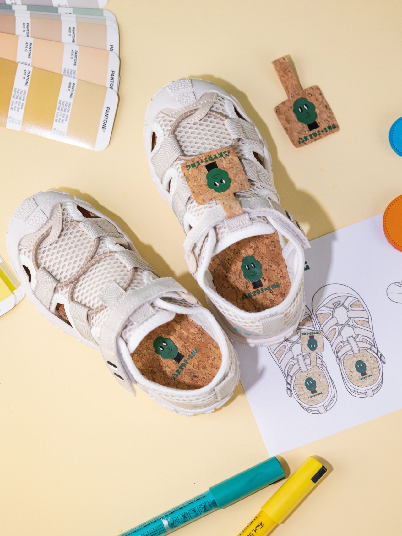 魔术贴  - VALI鞋履AI设计主图