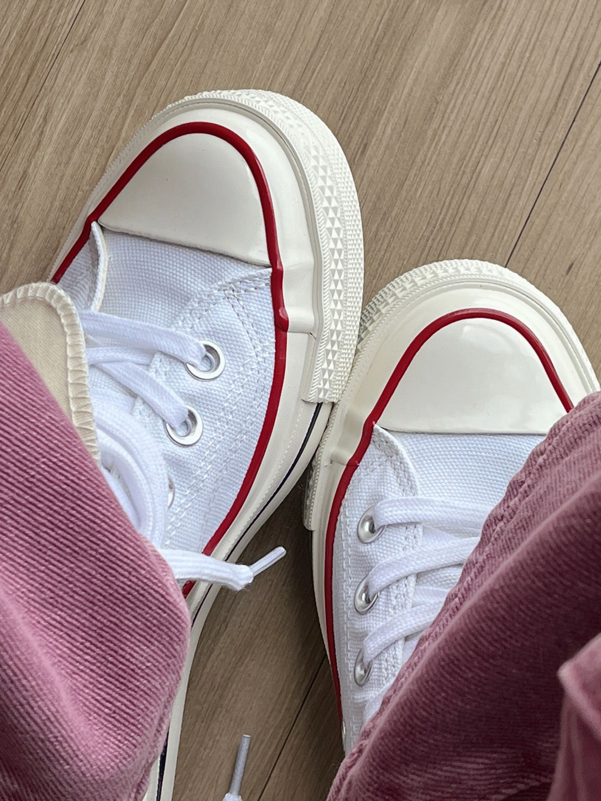  - VALI鞋履AI设计主图