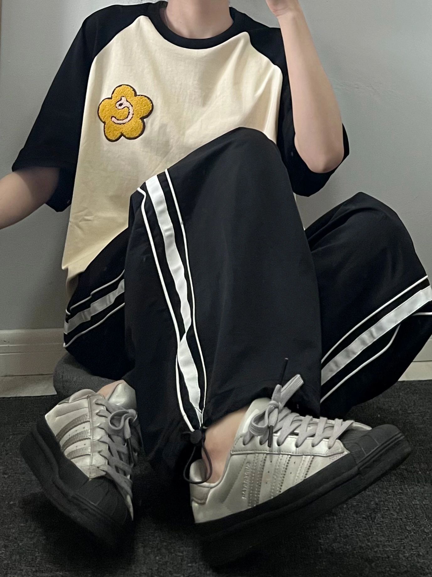 撞色/渐变 边缘装饰 蓝黑色 基础绳带 运动  - VALI鞋履AI设计主图