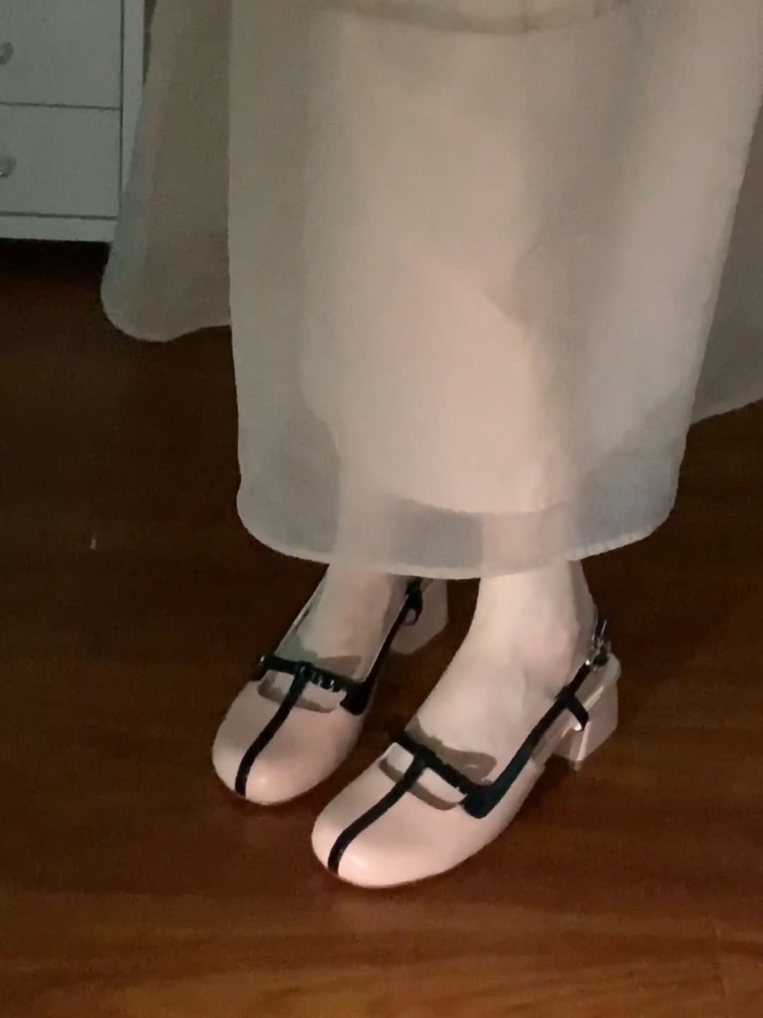 无帮 袢扣  - VALI鞋履AI设计主图