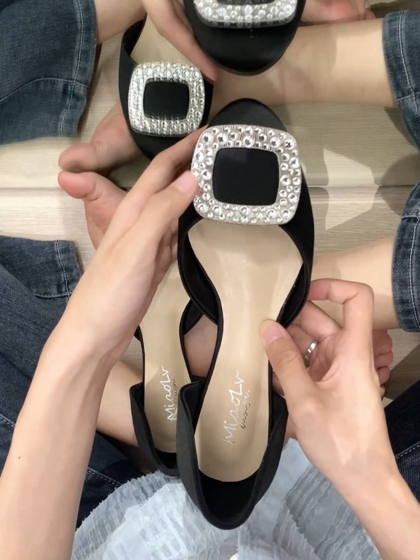 无帮 袢扣 皮革  - VALI鞋履AI设计主图