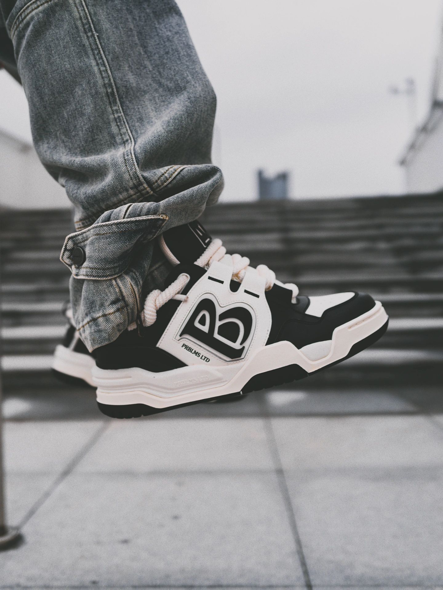 中帮 皮革  - VALI鞋履AI设计主图