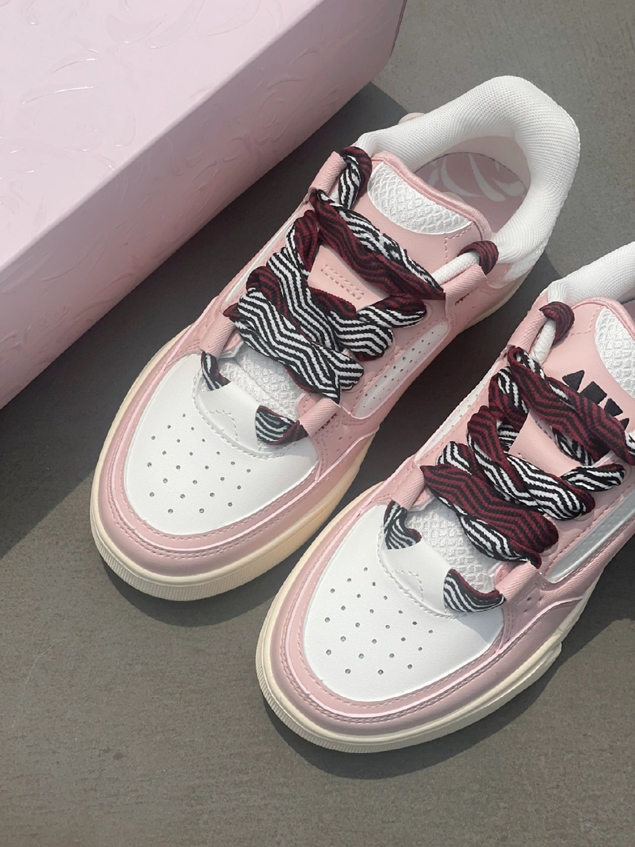 低帮 系带 皮革  - VALI鞋履AI设计主图