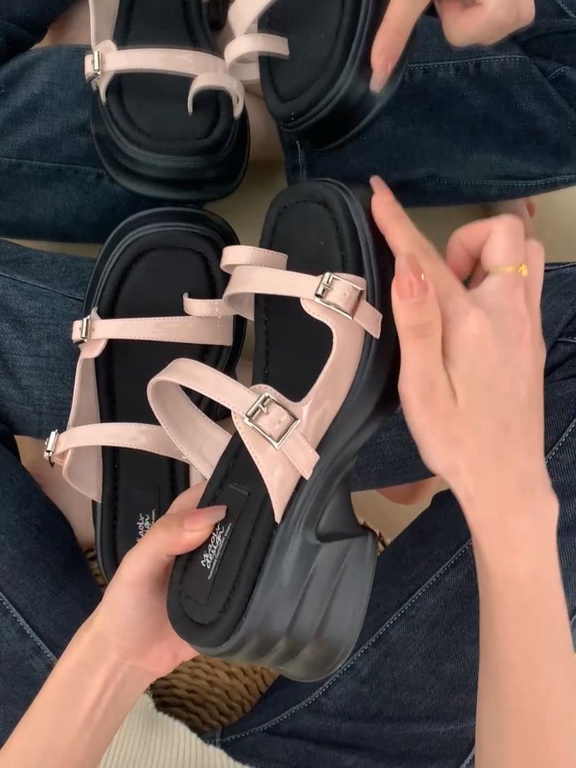 圆头 袢扣 中口鞋 皮革  - VALI鞋履AI设计主图