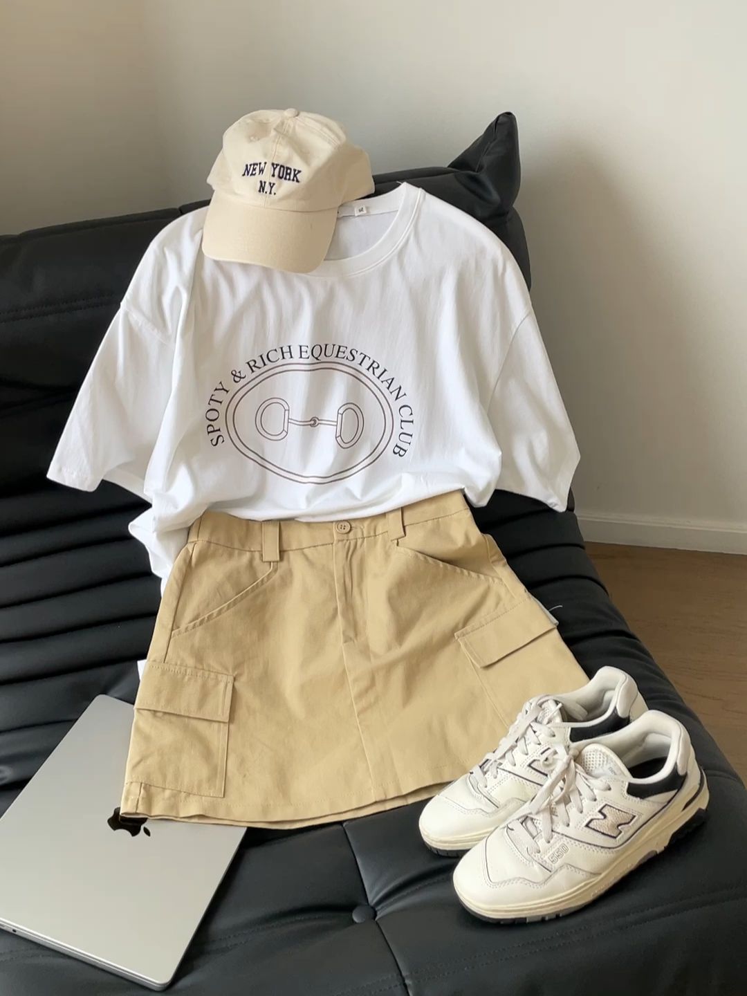 针织面料 H型 圆形领 文字图案 印花 云雾色 鸽羽色  - VALI鞋履AI设计主图