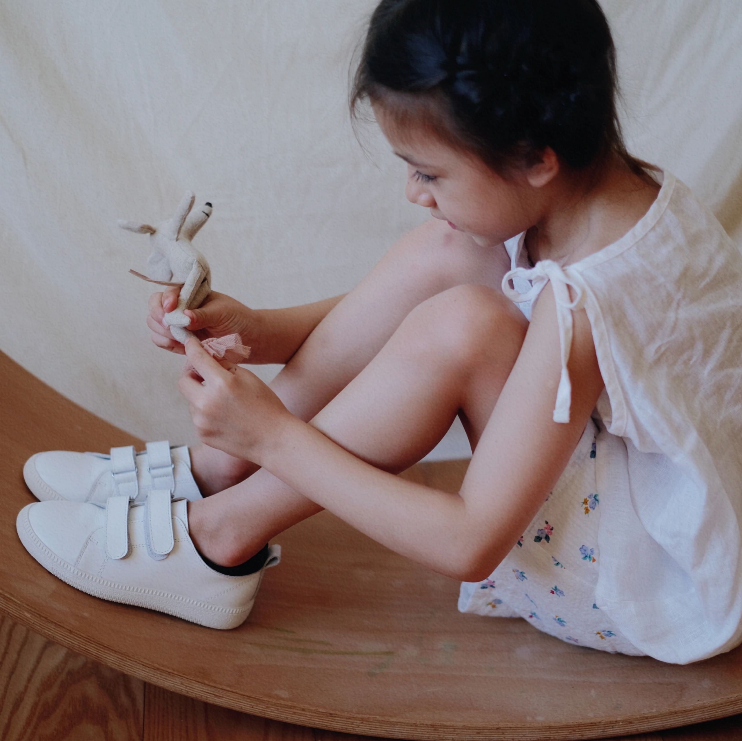 棉麻 圆形领 打结-扭结 暗淡蓝 海鸥灰色 基础绳带 甜美  - VALI鞋履AI设计主图