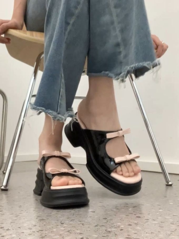 方头 袢扣 中口鞋 皮革 