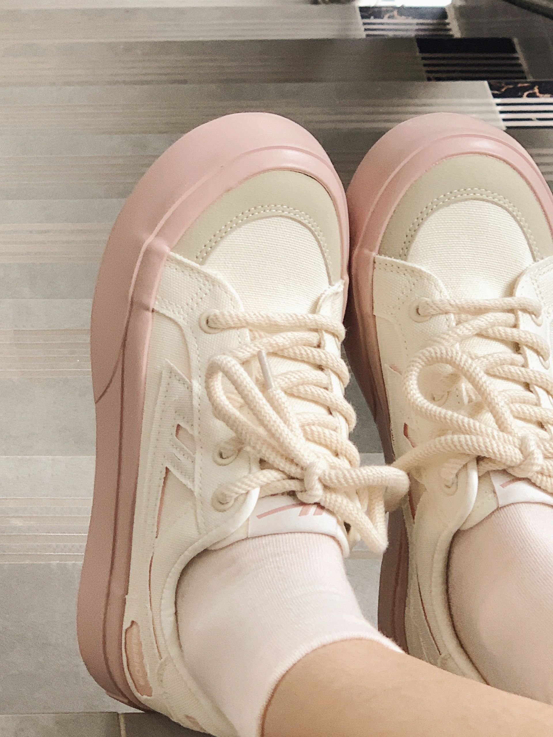 低帮 系带  - VALI鞋履AI设计主图