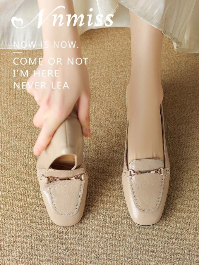 方头 深口鞋 皮革 