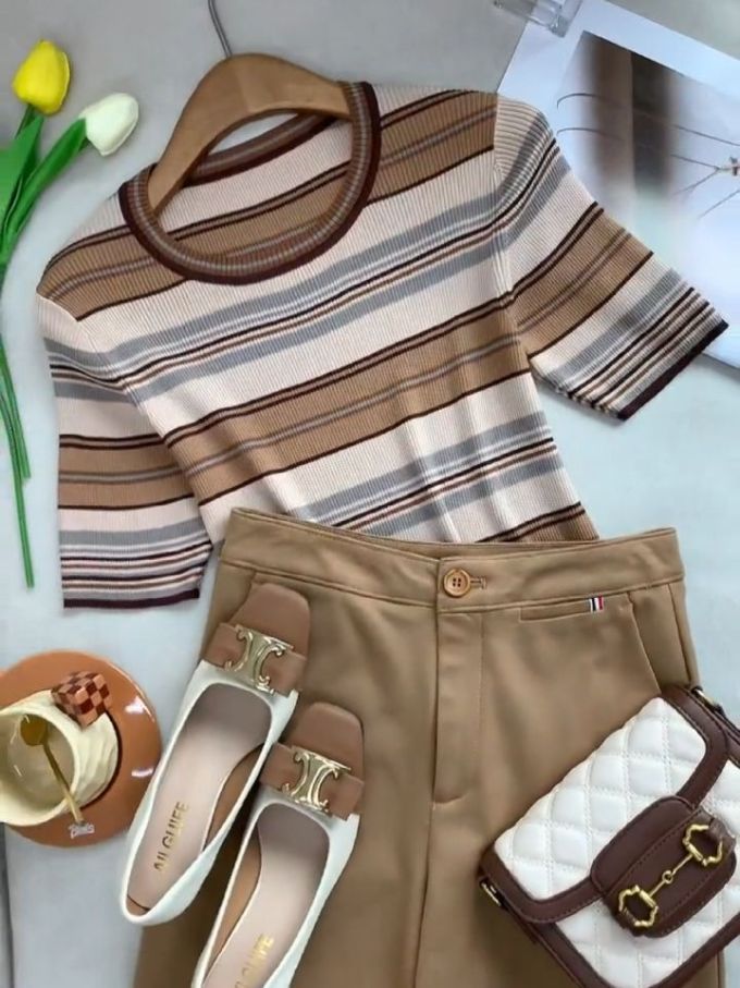 毛纺 圆形领 条纹/波纹 细针 巧克力棕色 可可奶油棕 基础扣饰 