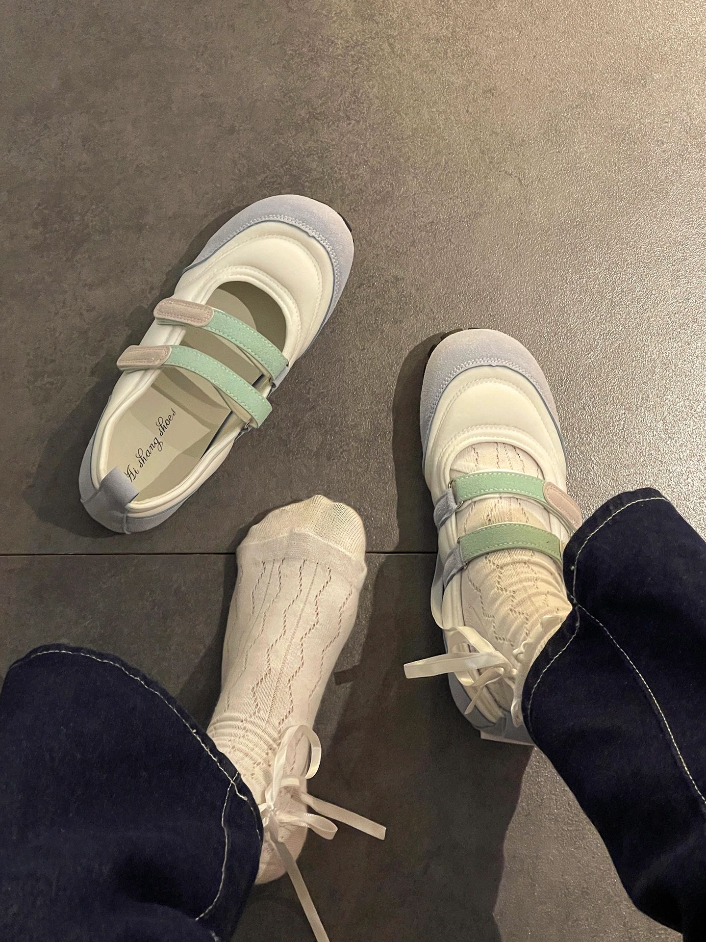 圆头 魔术贴 中口鞋  - VALI鞋履AI设计主图