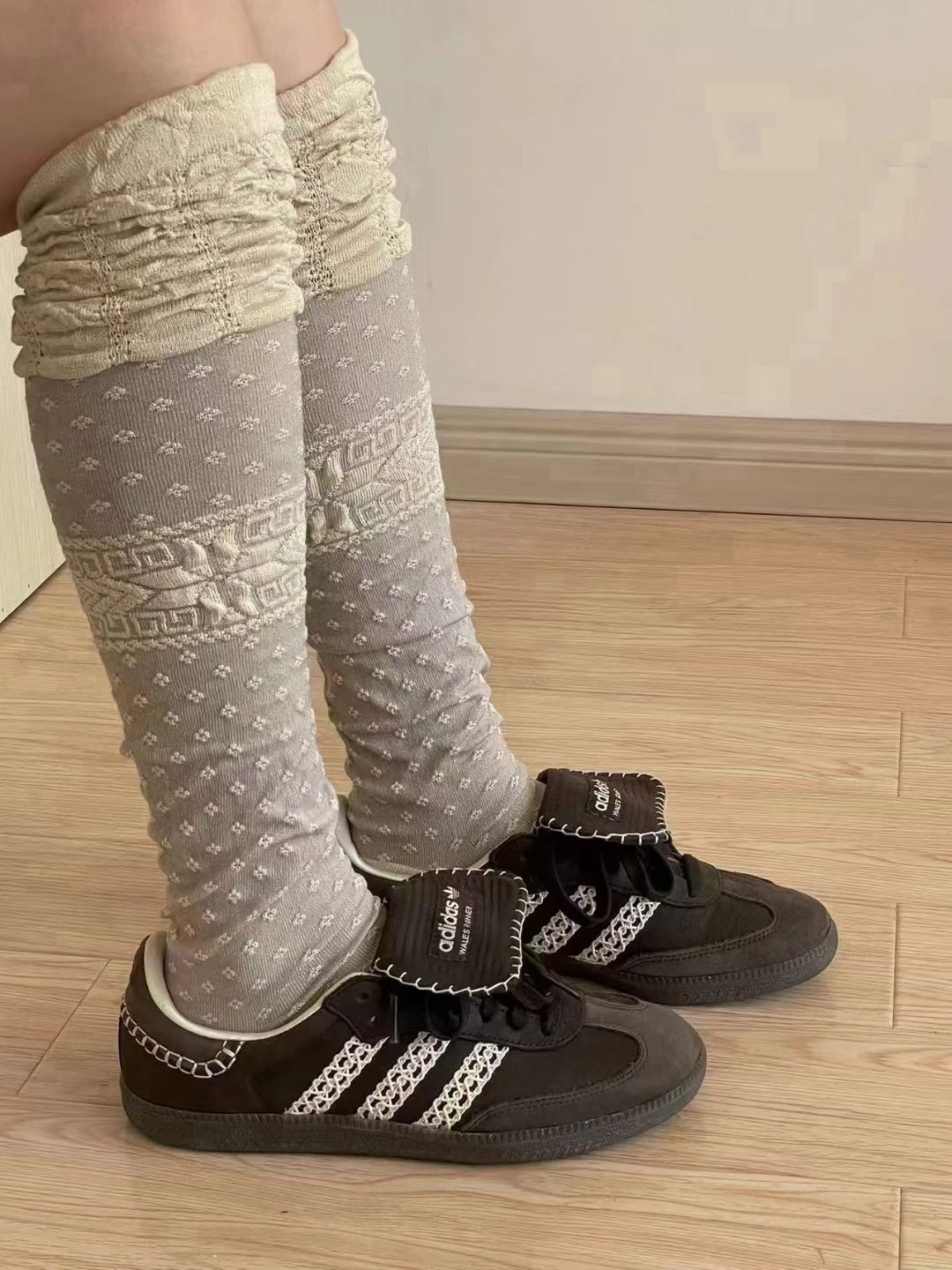 低帮 魔术贴  - VALI鞋履AI设计主图