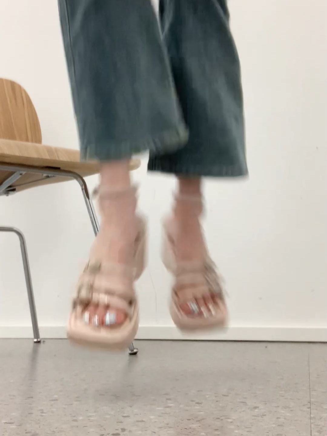 无帮  - VALI鞋履AI设计主图