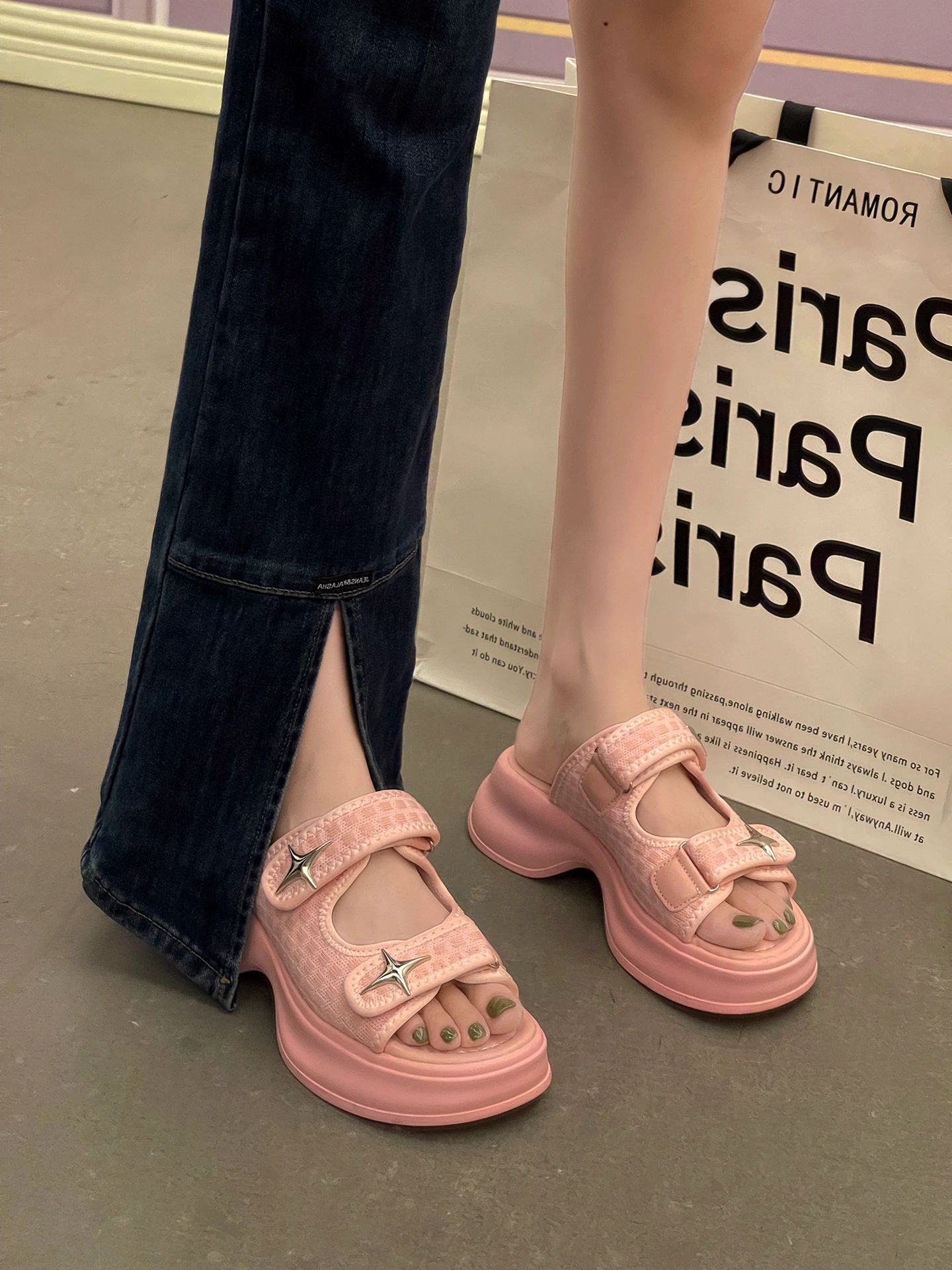 无帮 插扣 魔术贴  - VALI鞋履AI设计主图