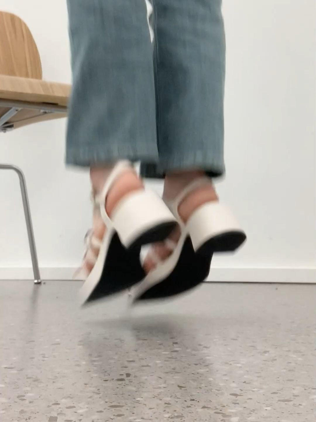 无帮  - VALI鞋履AI设计主图