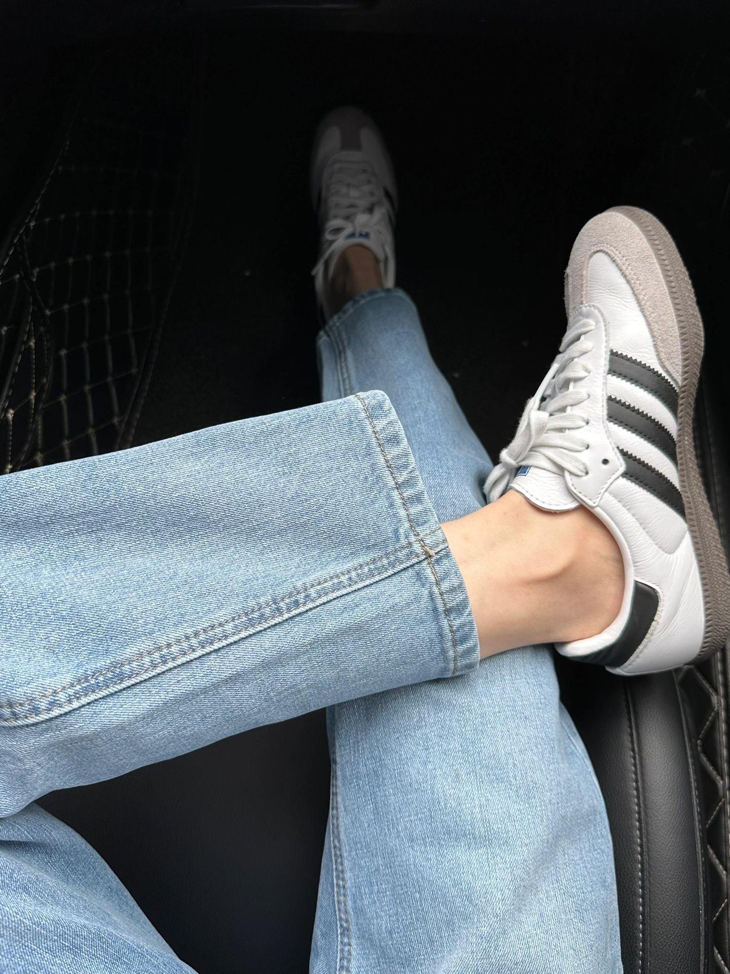 低帮 系带 皮革  - VALI鞋履AI设计主图