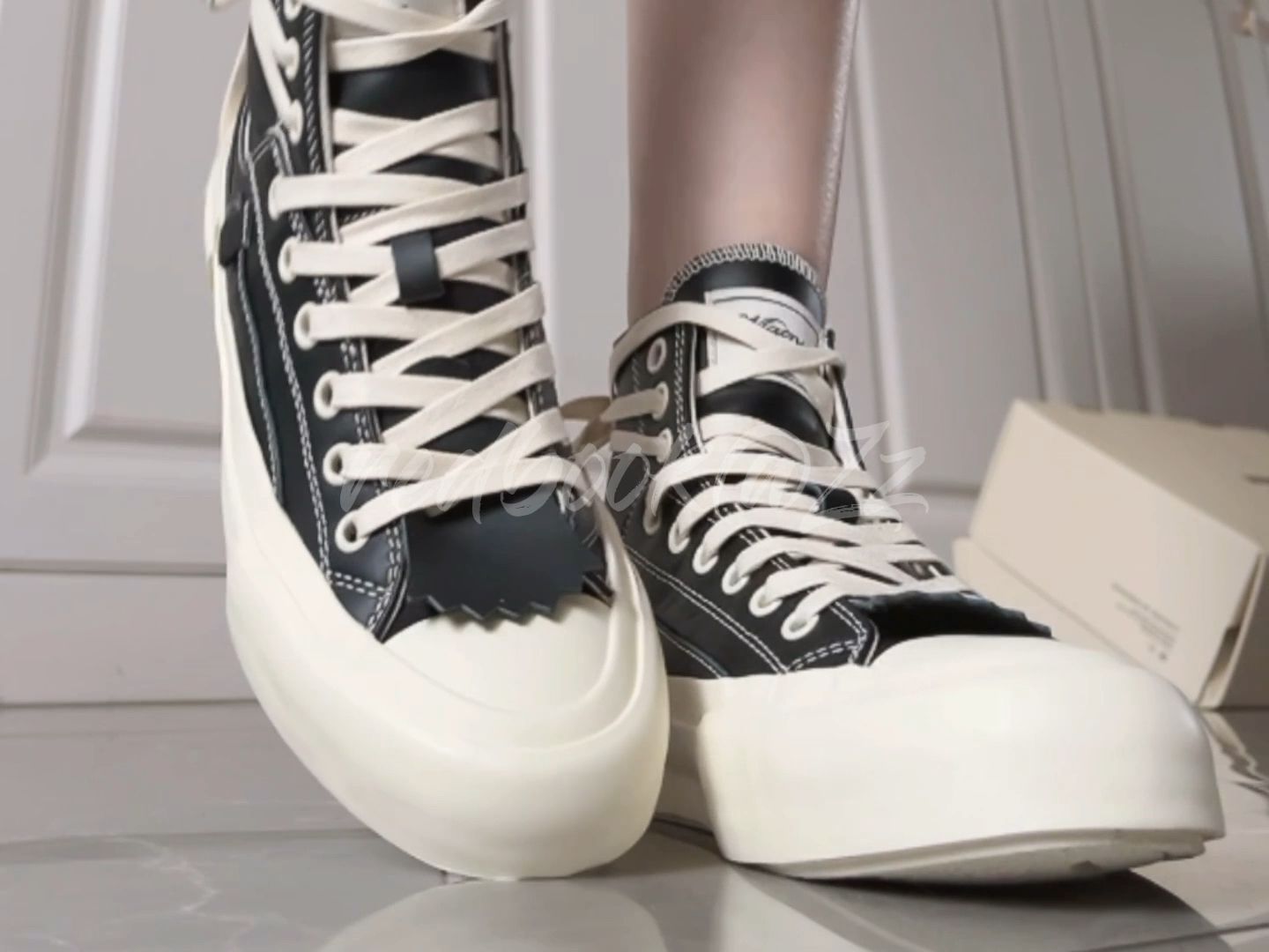 高帮 系带 皮革  - VALI鞋履AI设计主图