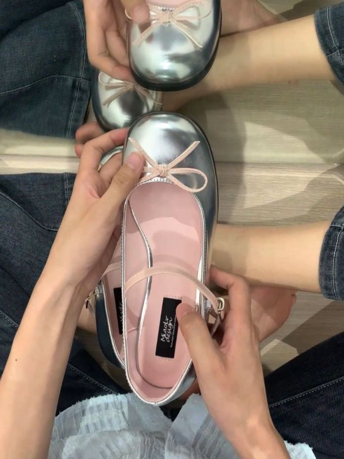 圆头 袢扣 浅口鞋 皮革 