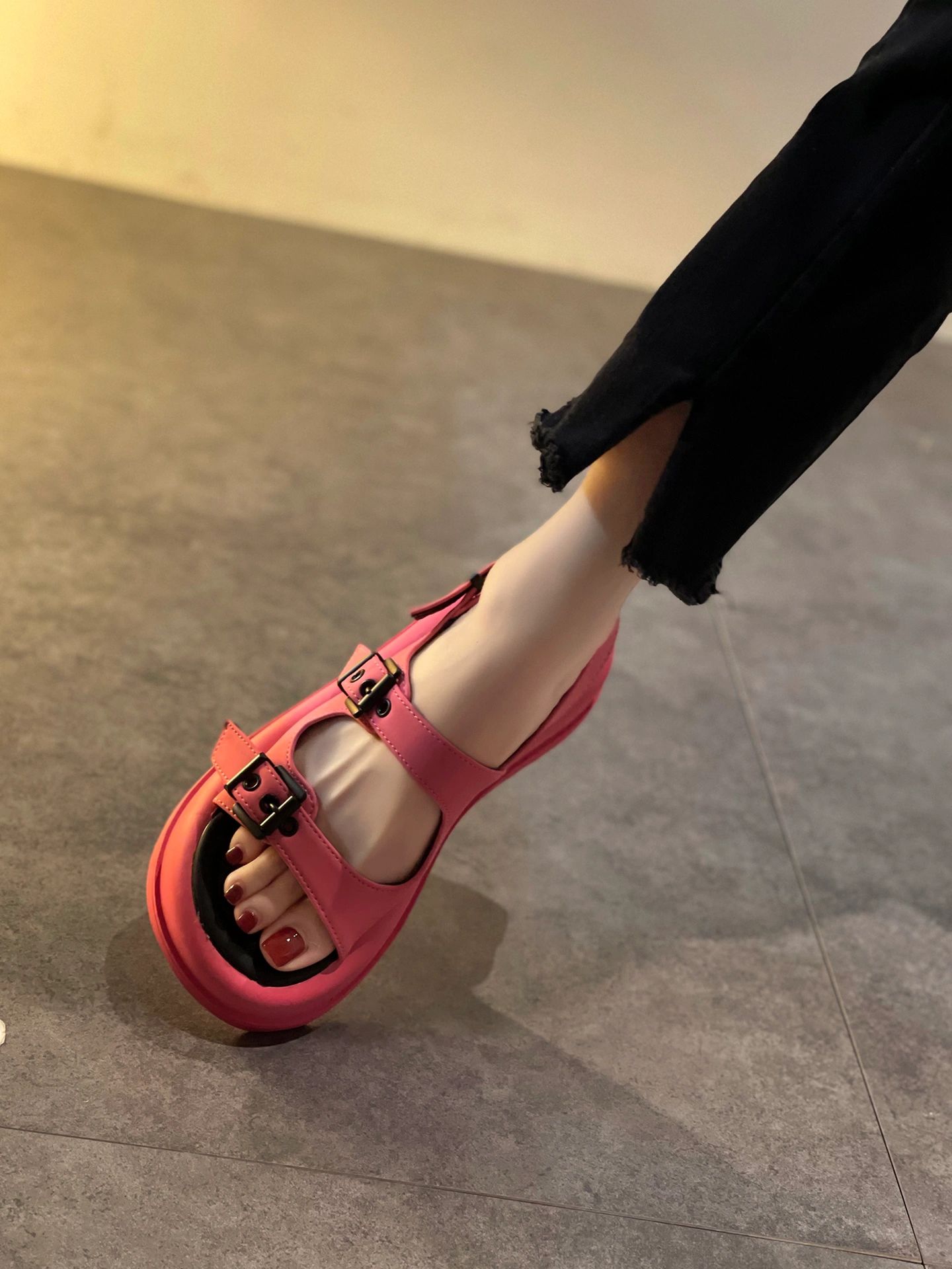 无帮 袢扣 皮革  - VALI鞋履AI设计主图