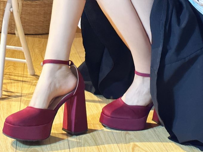 高跟 粗跟 无帮 皮革 