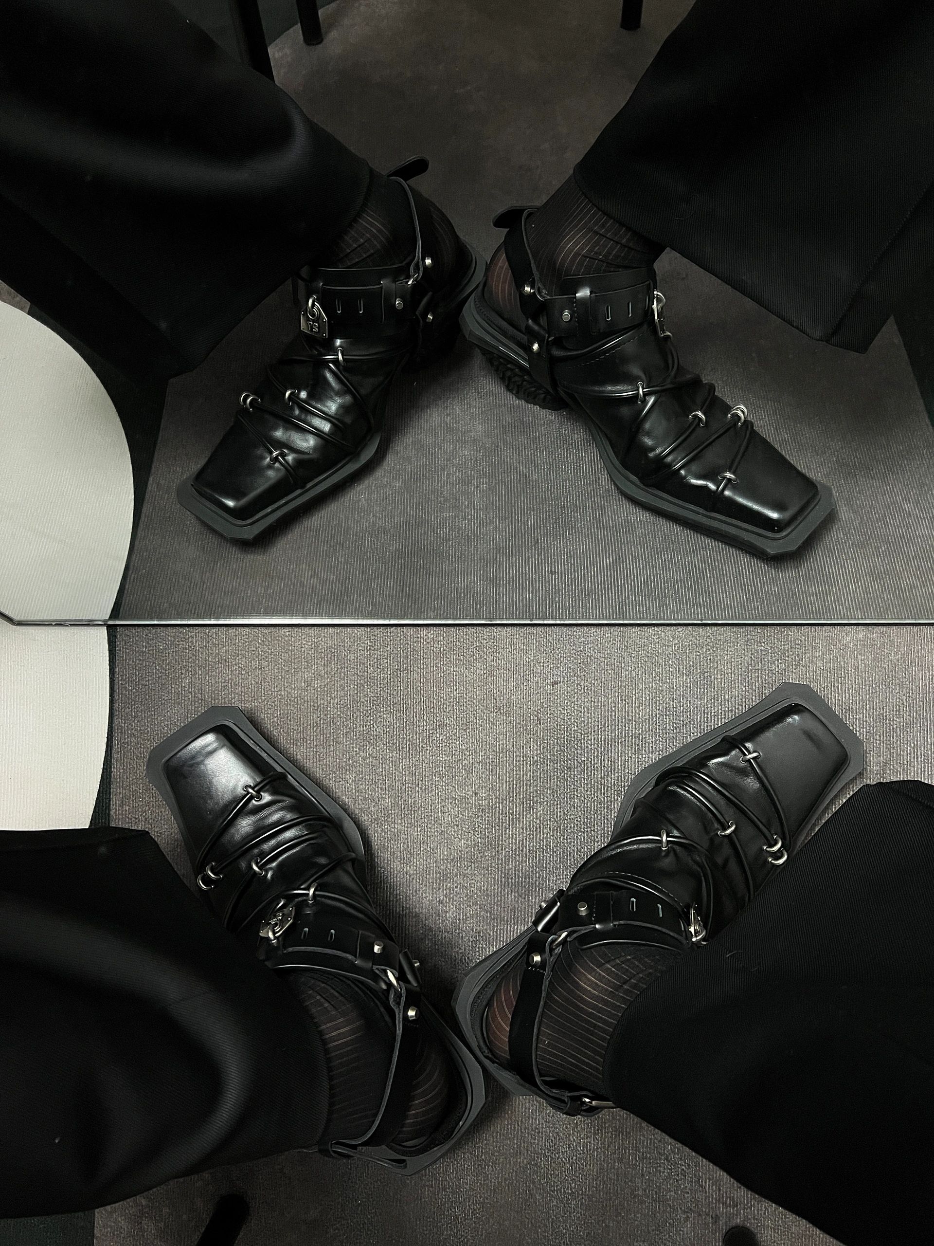 方头 袢扣 皮革  - VALI鞋履AI设计主图