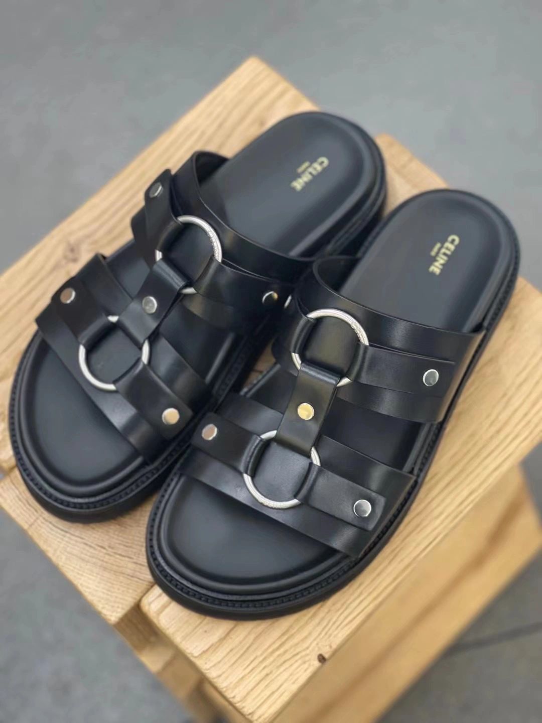 无帮 袢扣 皮革  - VALI鞋履AI设计主图