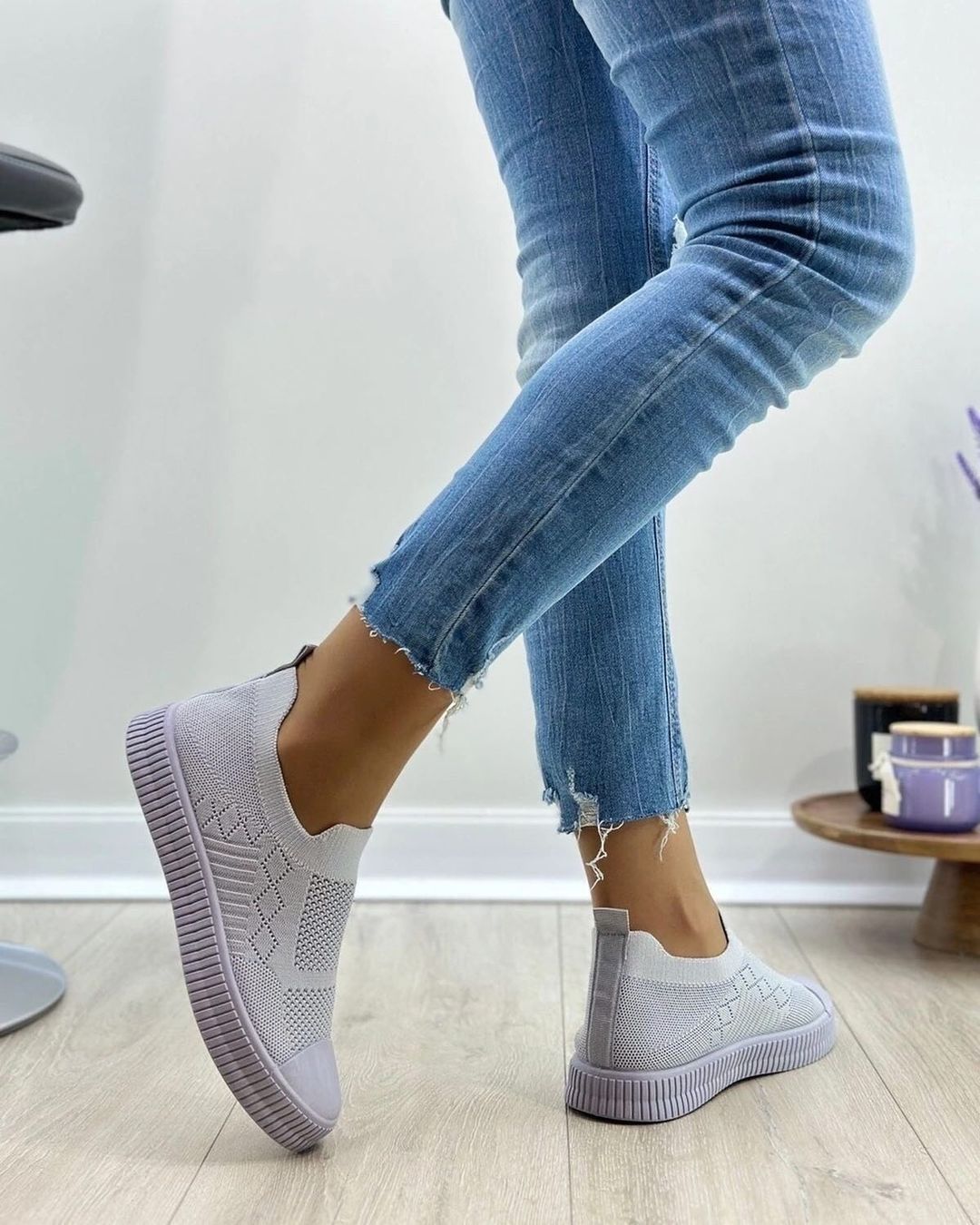 牛仔面料 洗水 磨损破洞 毛边 水手蓝色 蓝灰色  - VALI鞋履AI设计主图