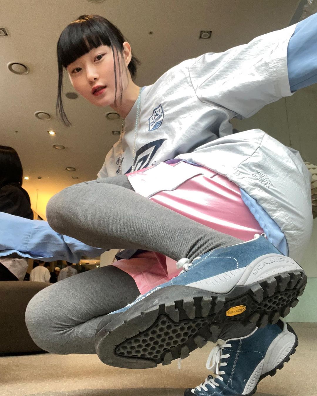 牛仔面料 撞色/渐变 印花 松香色 灰黑绿  - VALI鞋履AI设计主图