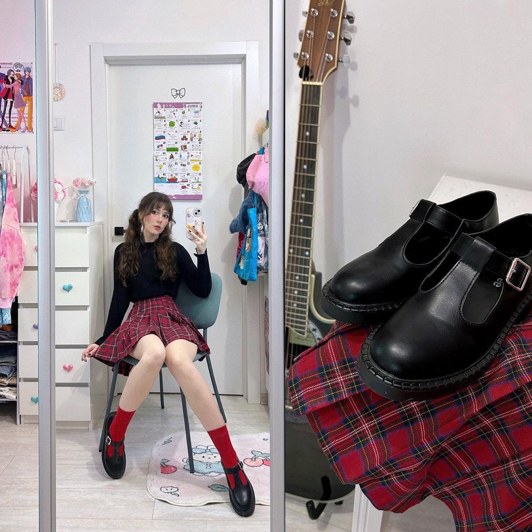 厚底 圆头 袢扣 中口鞋 皮革  - VALI鞋履AI设计主图