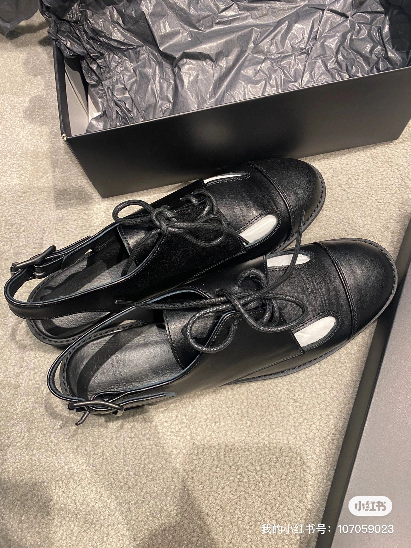  - VALI鞋履AI设计主图