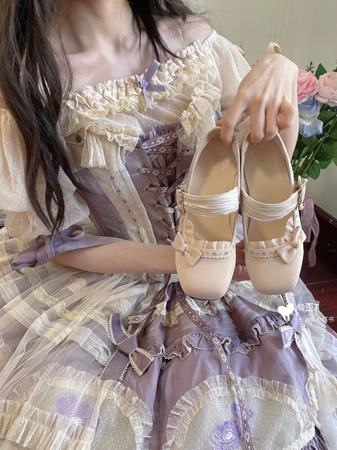 X型 抽褶 拼接 边缘装饰 安道尔红 洛丽塔 