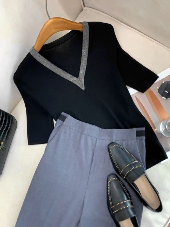 针织面料 圆形领 蓝黑色 