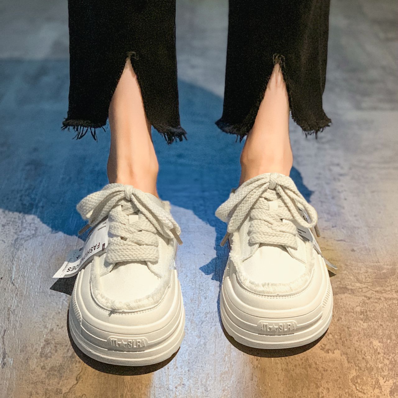  - VALI鞋履AI设计主图