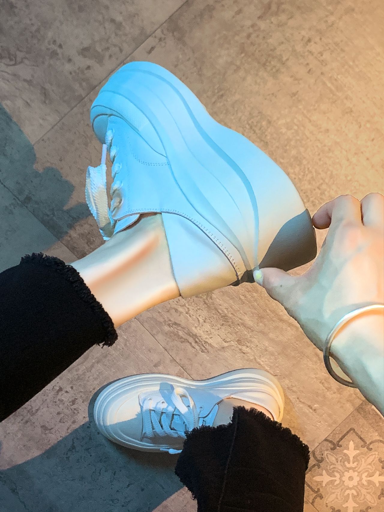 低帮 系带 皮革  - VALI鞋履AI设计主图