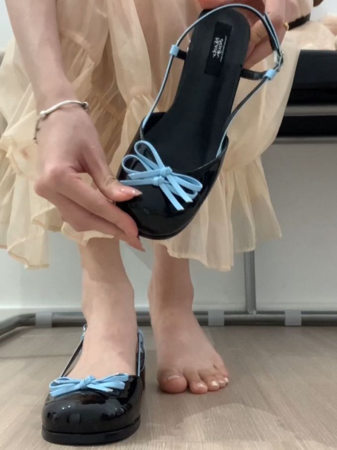 无帮 袢扣 皮革 