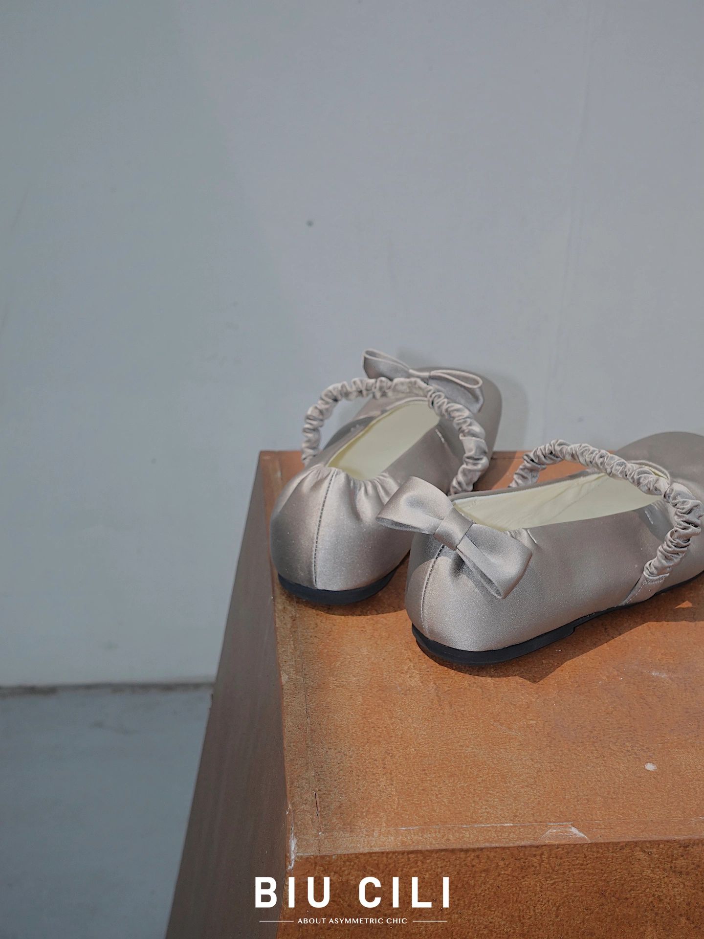 皮革  - VALI鞋履AI设计主图