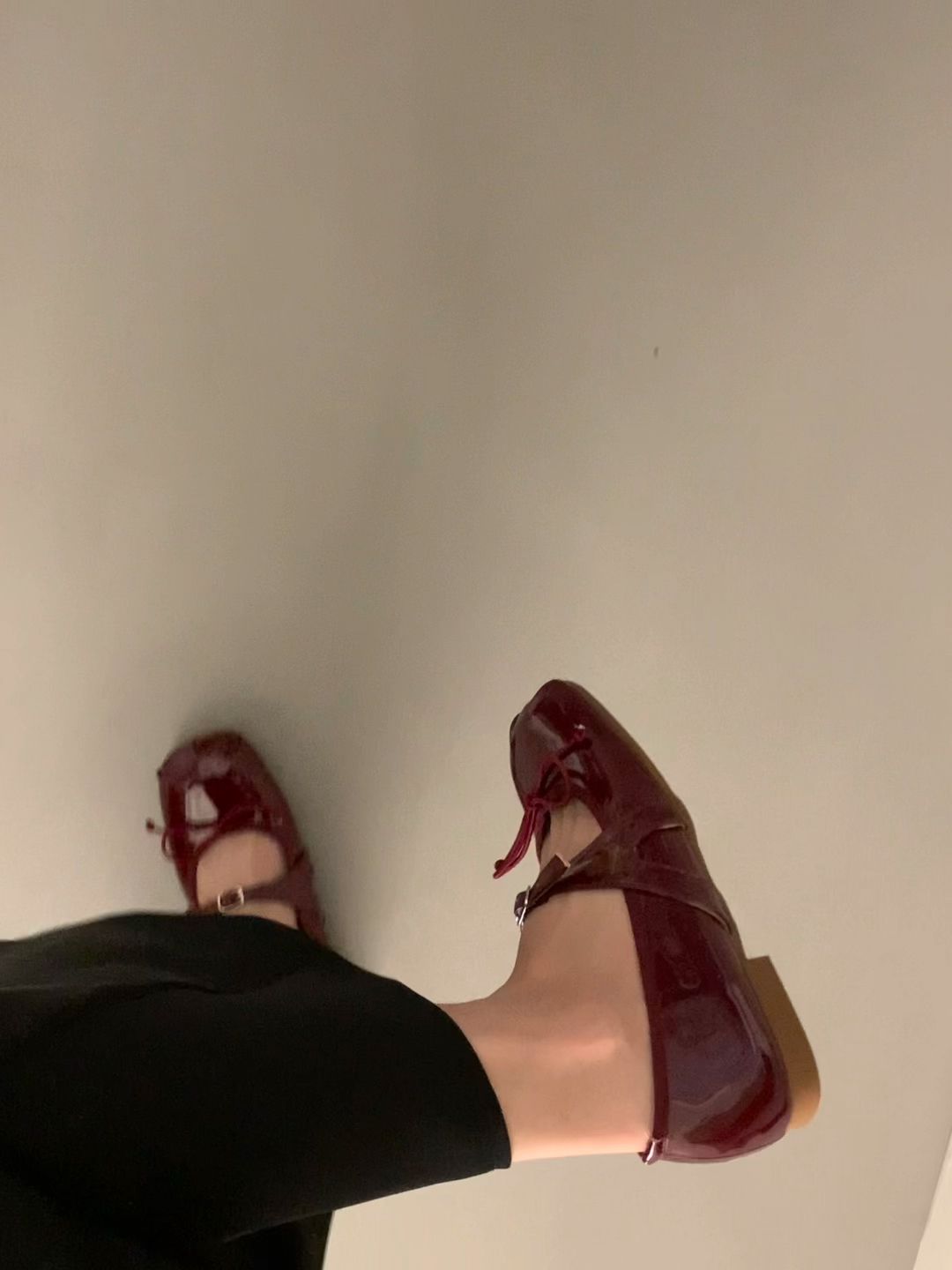 平底 方头 松紧带 中口鞋 皮革  - VALI鞋履AI设计主图