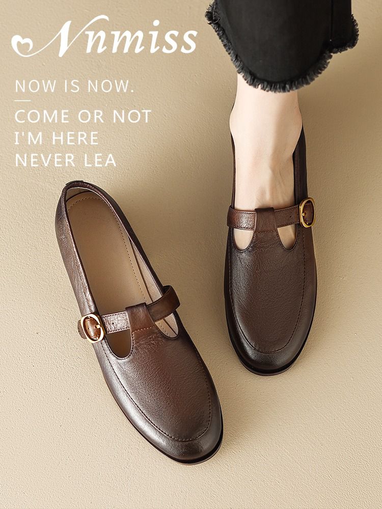 圆头 袢扣 中口鞋 皮革  - VALI鞋履AI设计主图