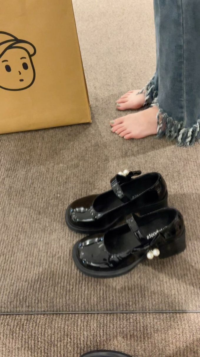 圆头 袢扣 中口鞋 皮革 