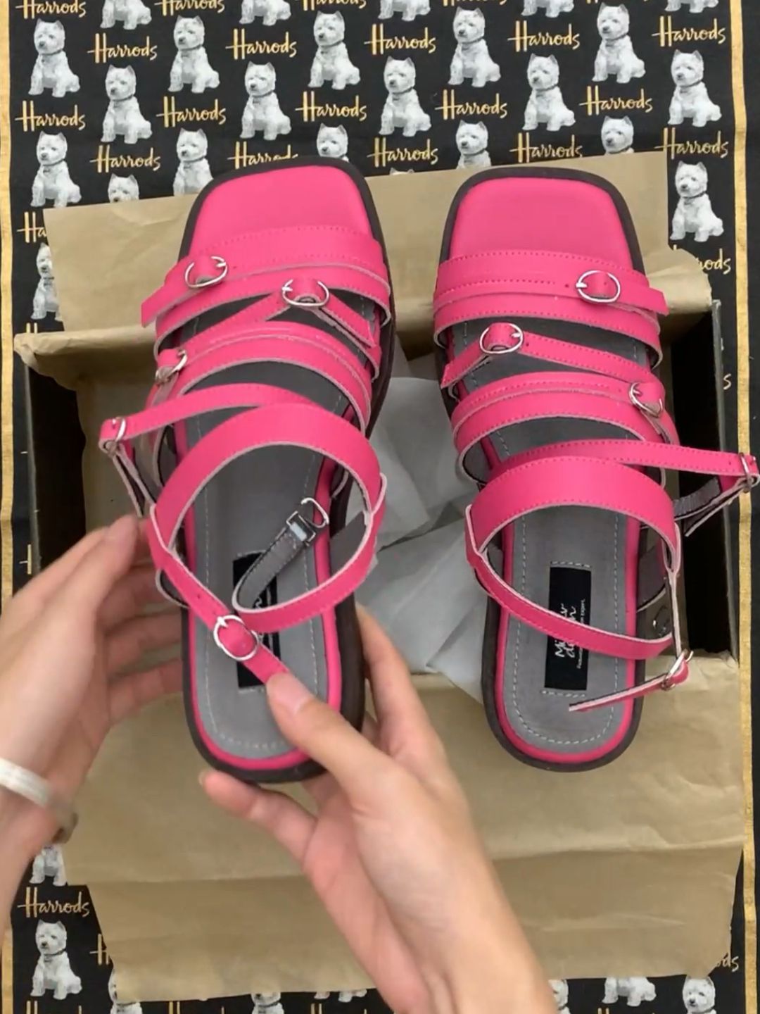 无帮  - VALI鞋履AI设计主图