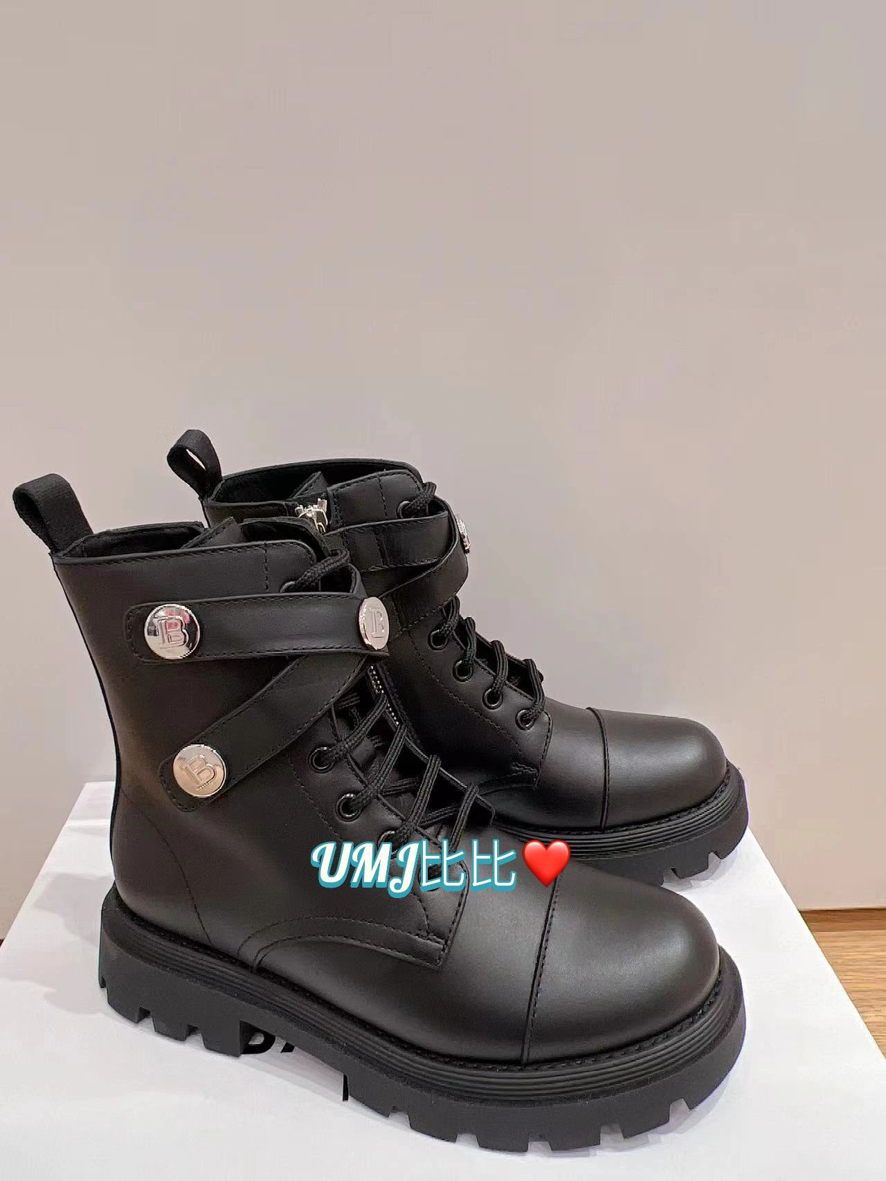 圆头 系带 皮革  - VALI鞋履AI设计主图