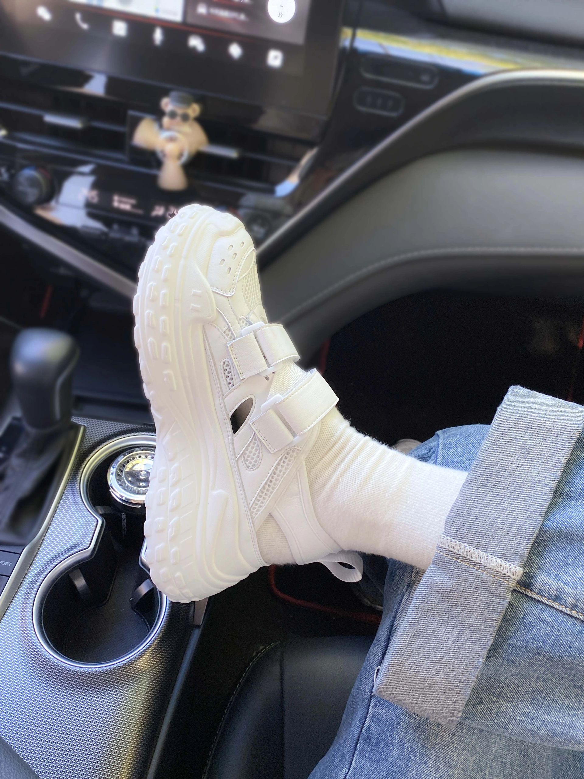 低帮 插扣 魔术贴  - VALI鞋履AI设计主图