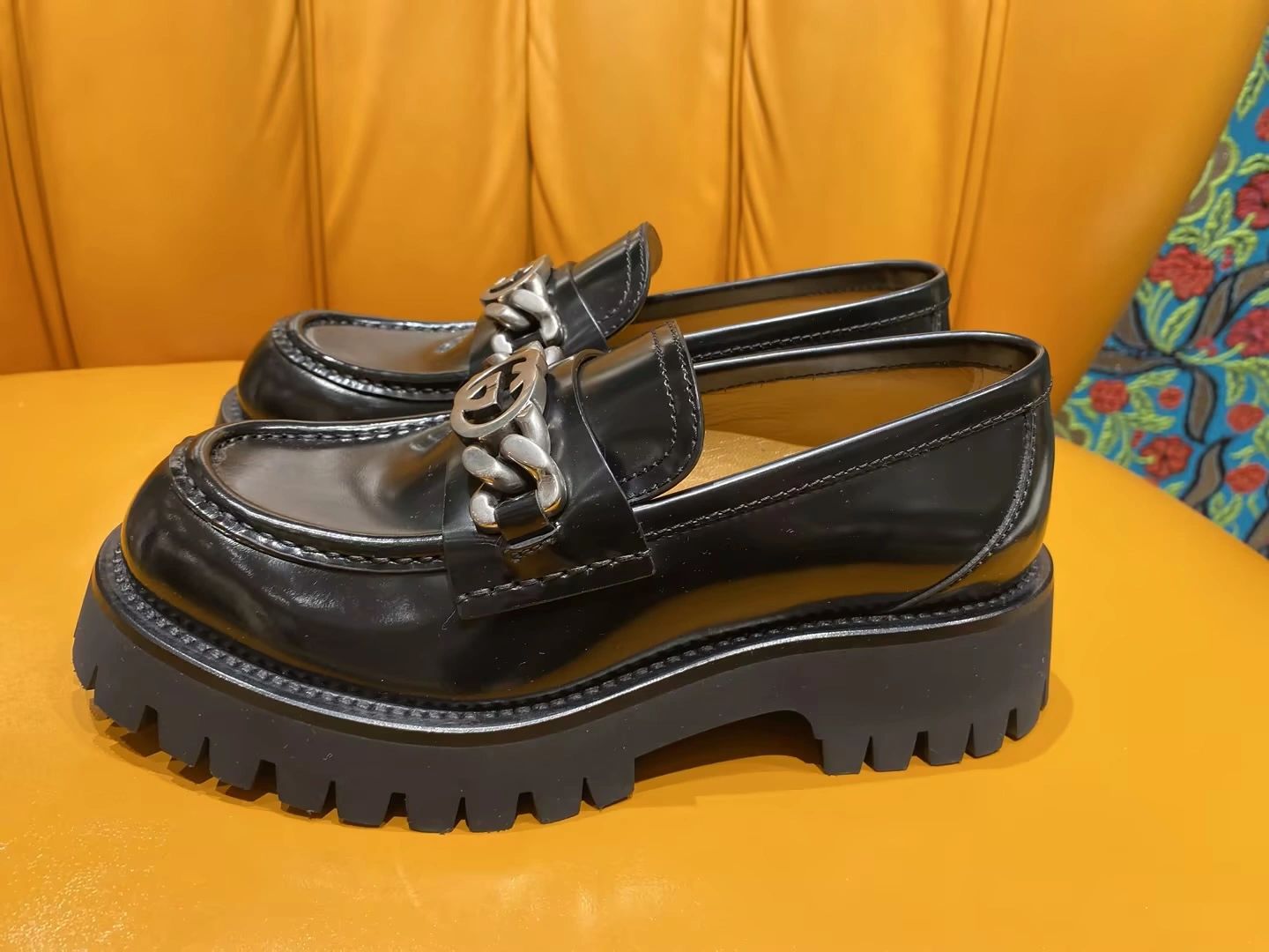 厚底 圆头 低帮 一脚蹬 深口鞋 皮革  - VALI鞋履AI设计主图